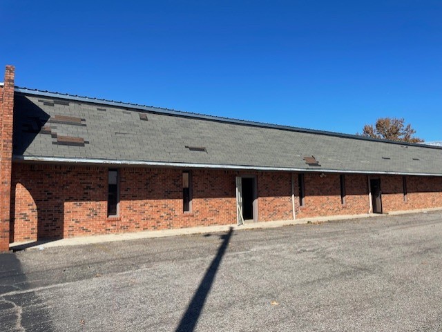 2112 Hollywood Dr