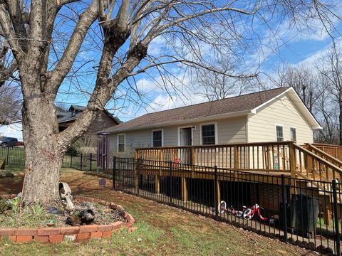 210 Heuer St Sweetwater TN 37874