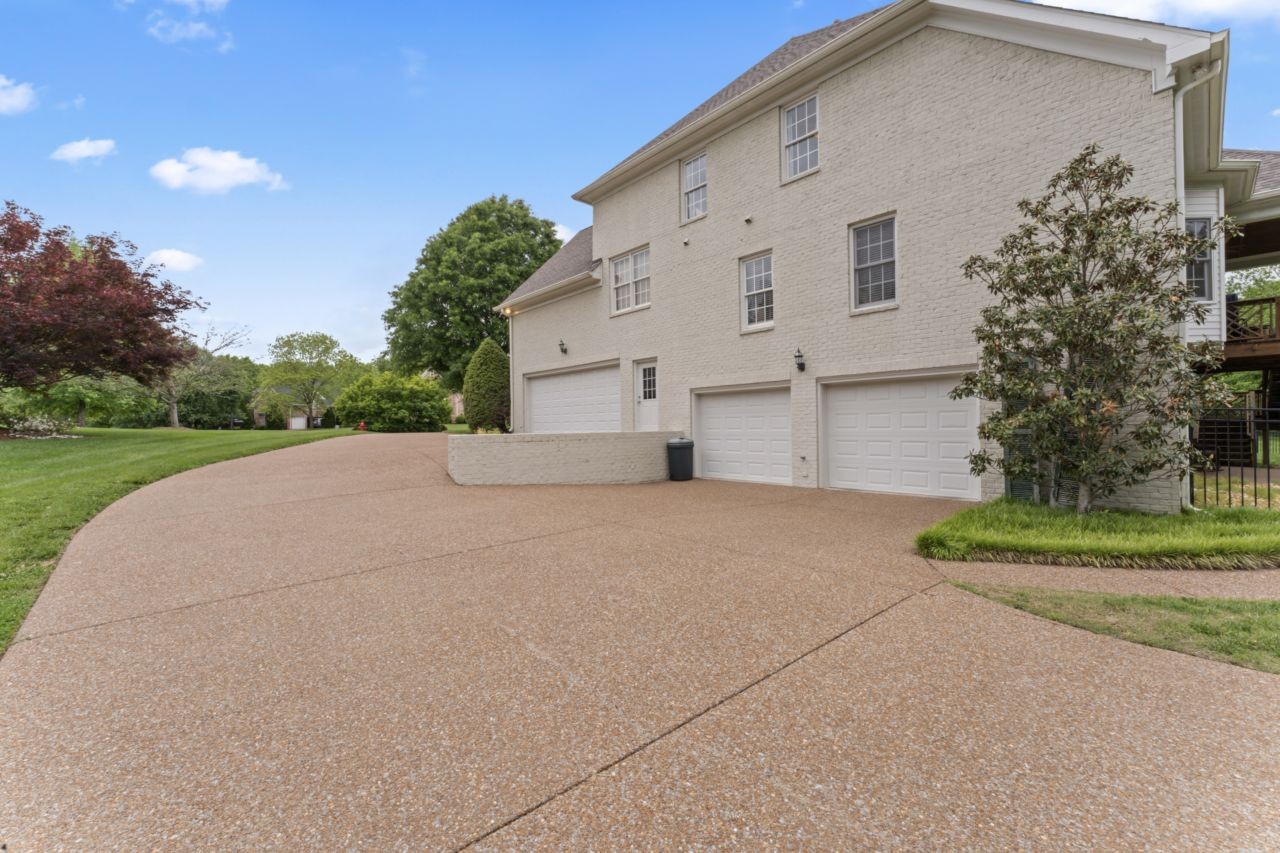 811 Highgrove Cir