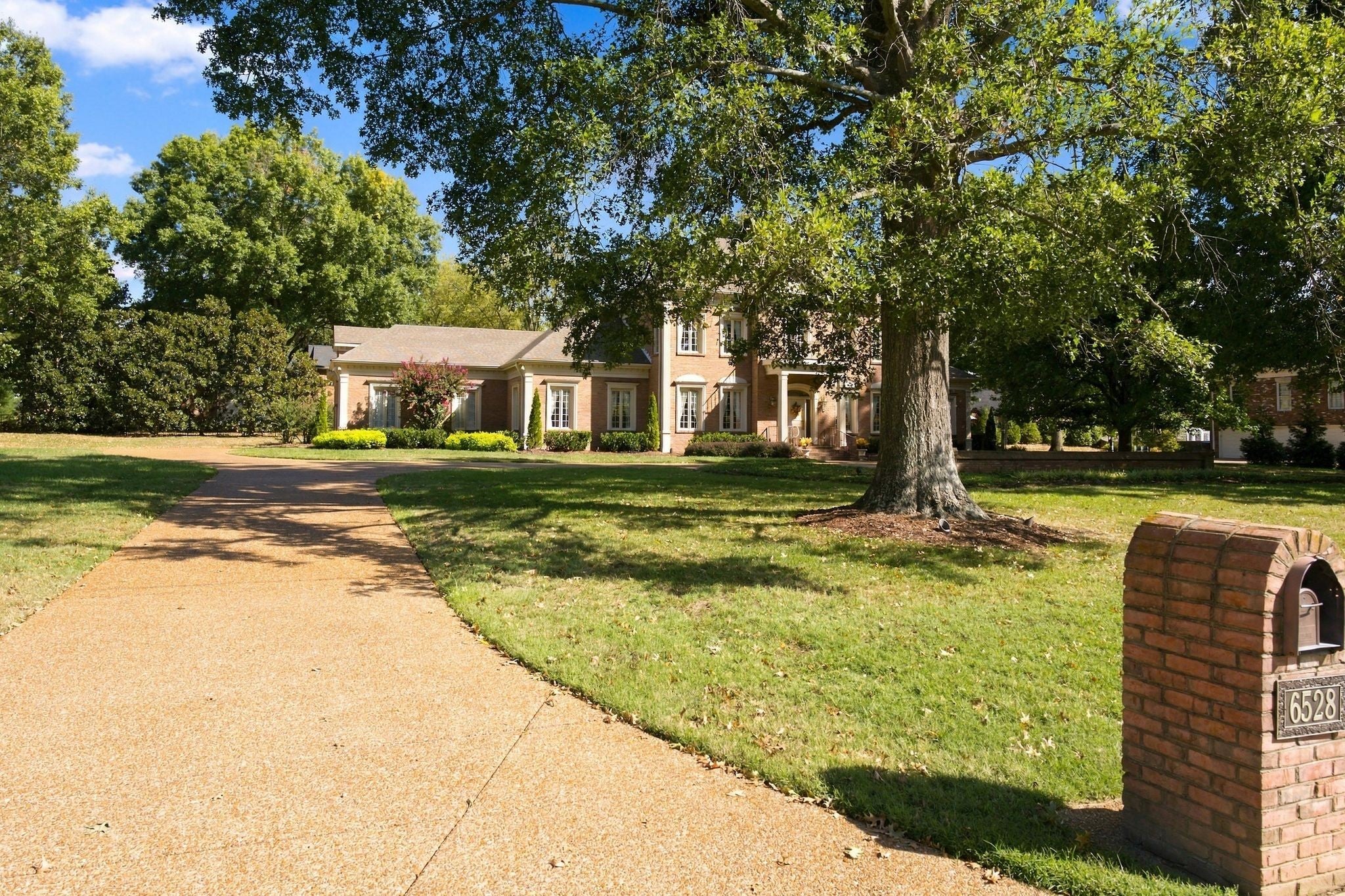 6528 Radcliff Dr
