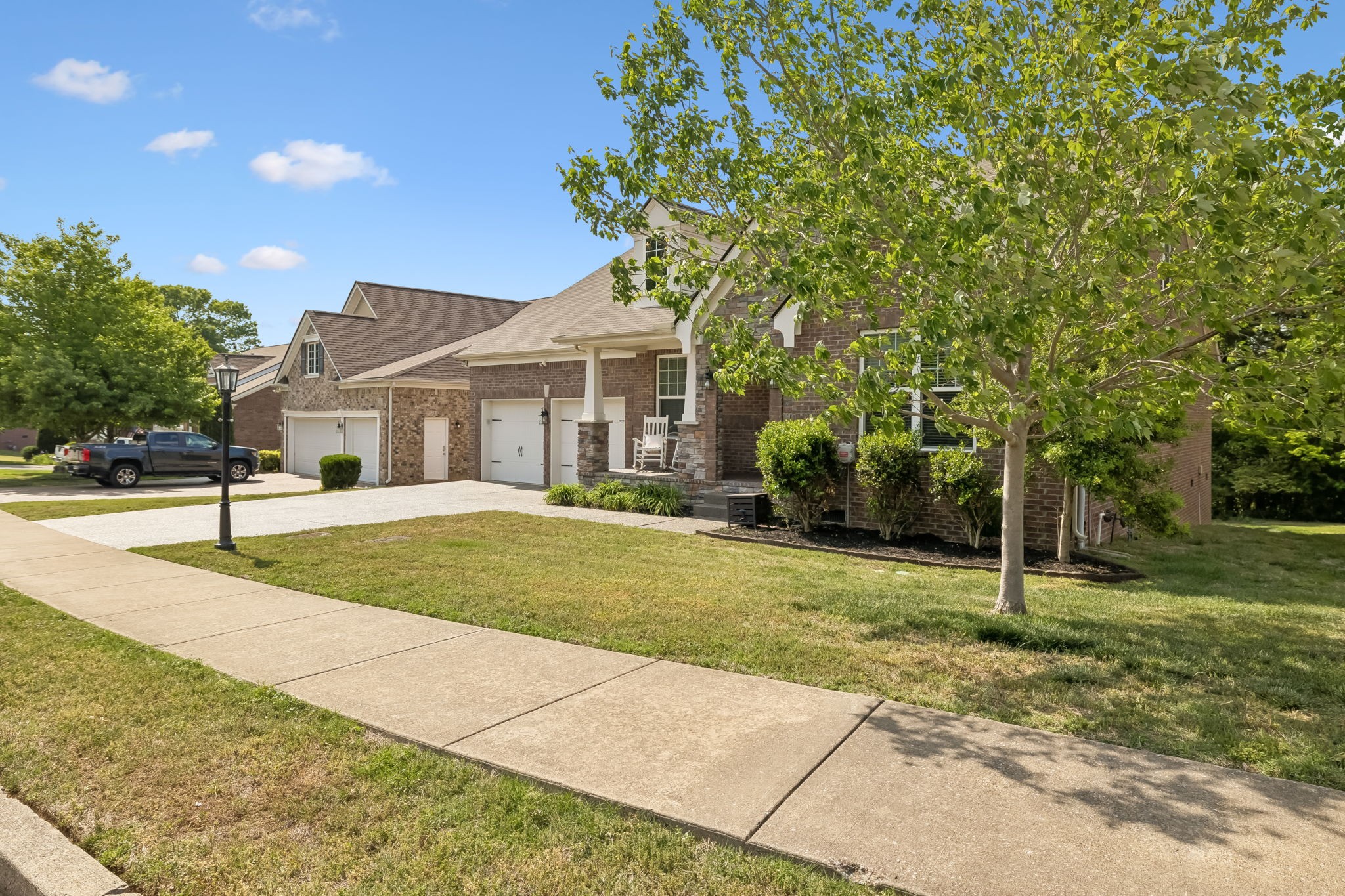 2712 Alvin Sperry Pass