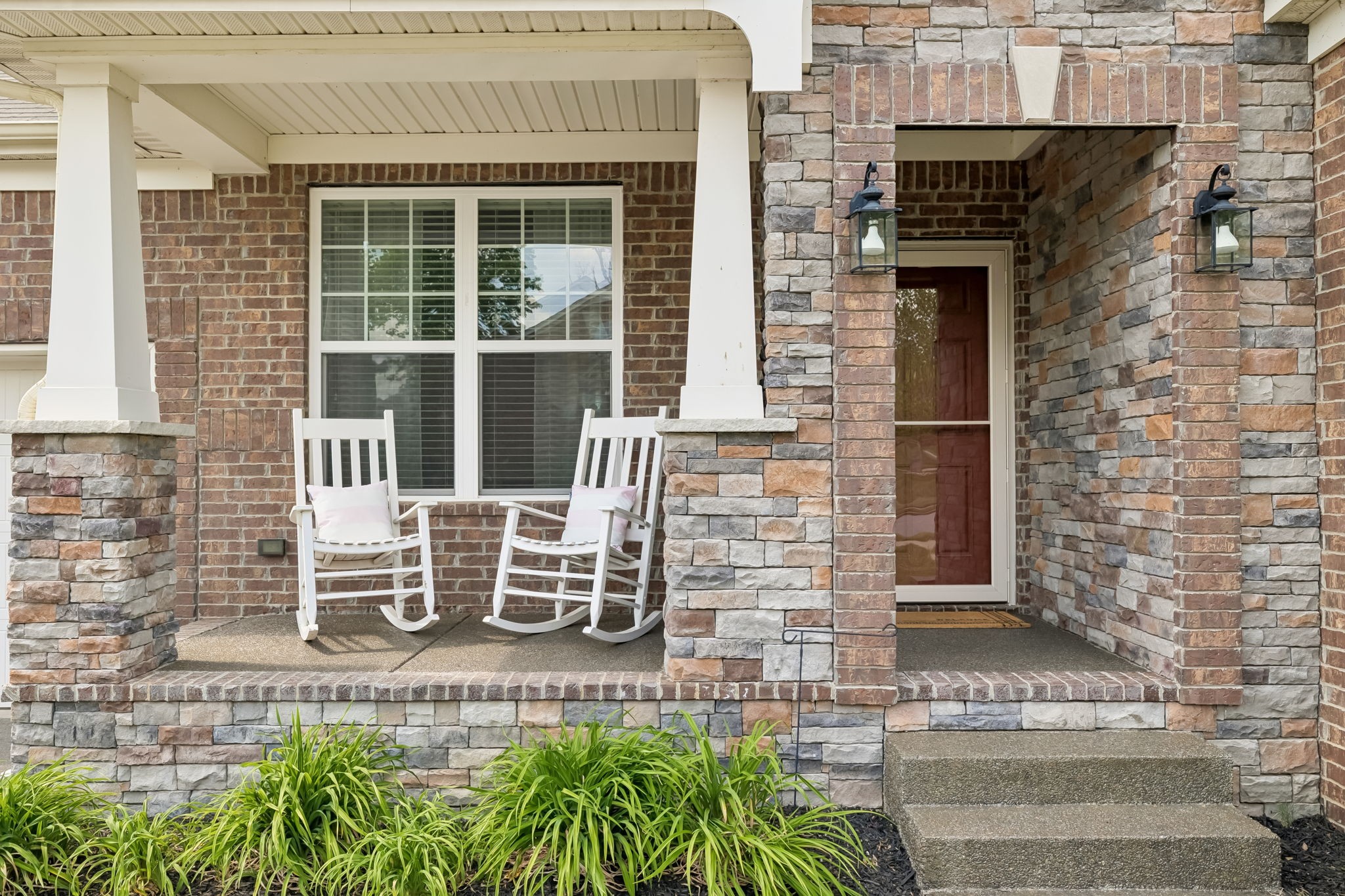 2712 Alvin Sperry Pass