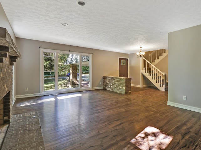 78 Boaz Dr