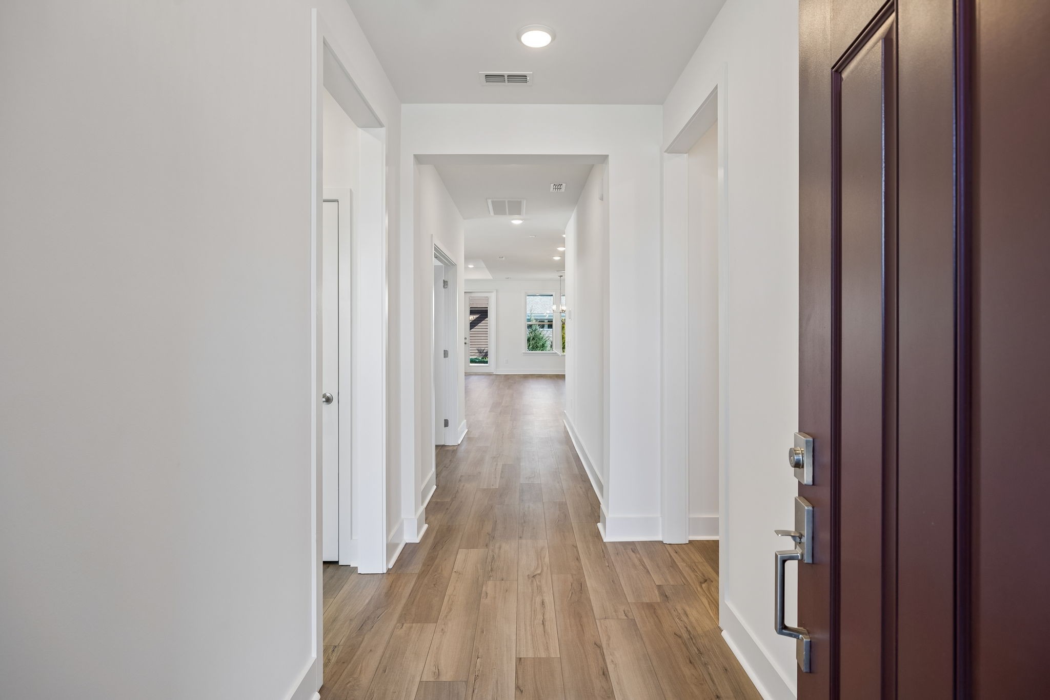905 Bur Oak Road
