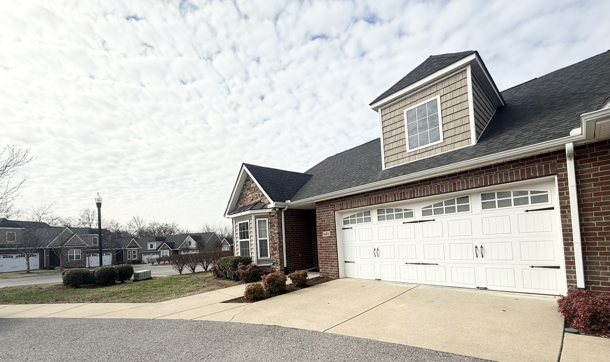 395 Devon Chase Hl 6401