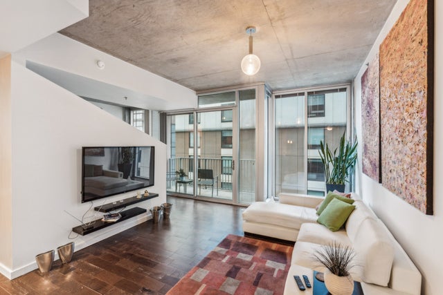 301 Demonbreun St 1015