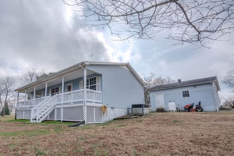 52 Lindsey Rd Loretto TN 38469