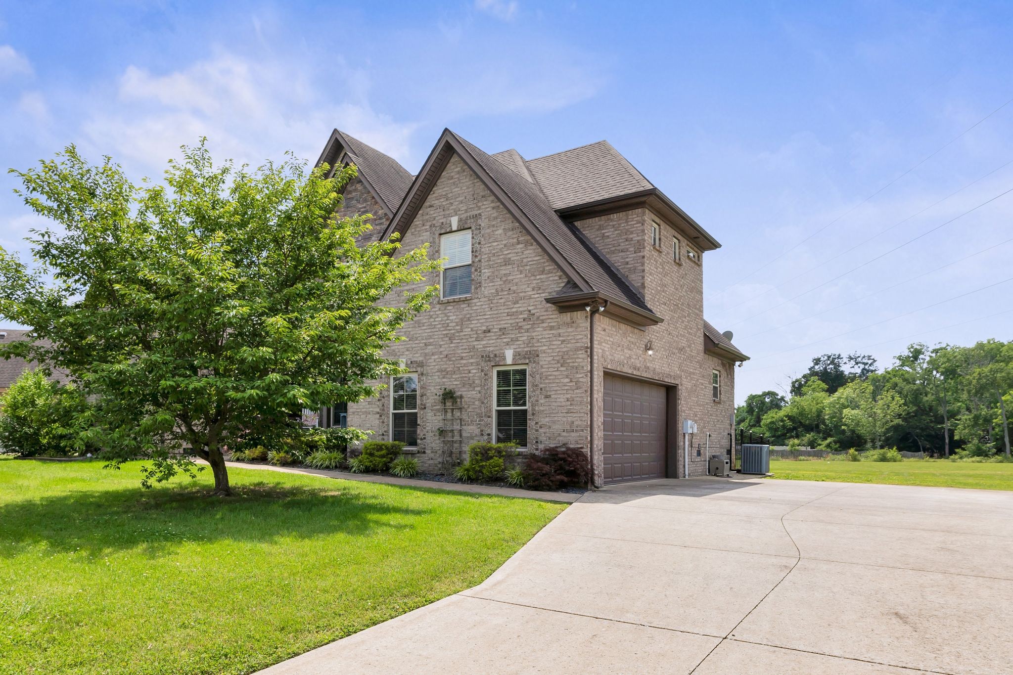 2122 Slater Dr