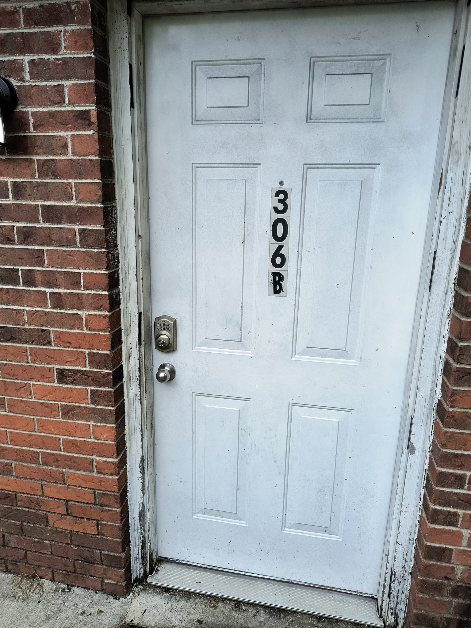 306 Prince Ave B