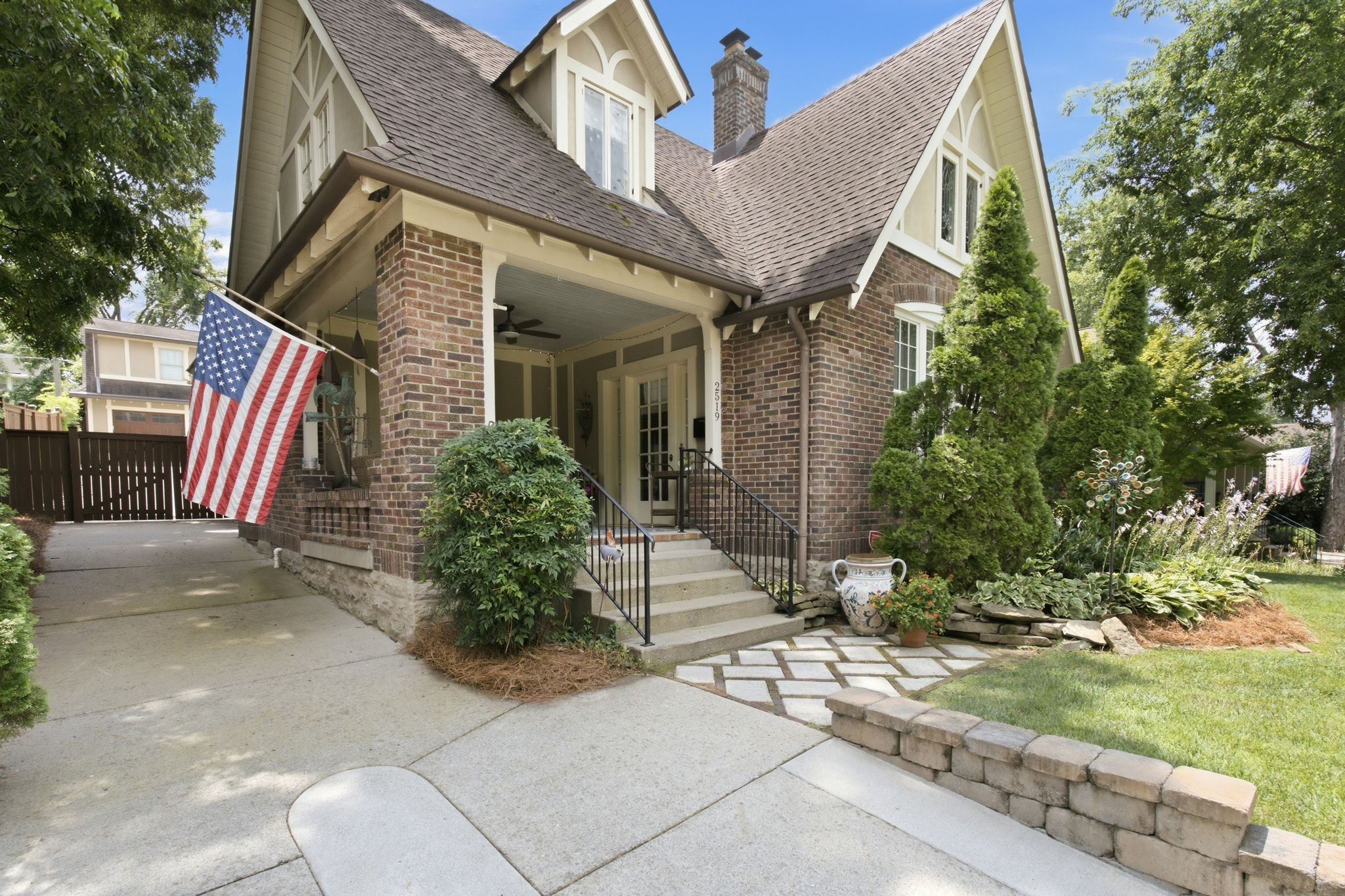 5-bed home for sale in Nashville, TN 37212, 2519 Fairfax Ave 2519 Fairfax Ave, Nashville TN 37212 5-bed home, photo 3 of 60