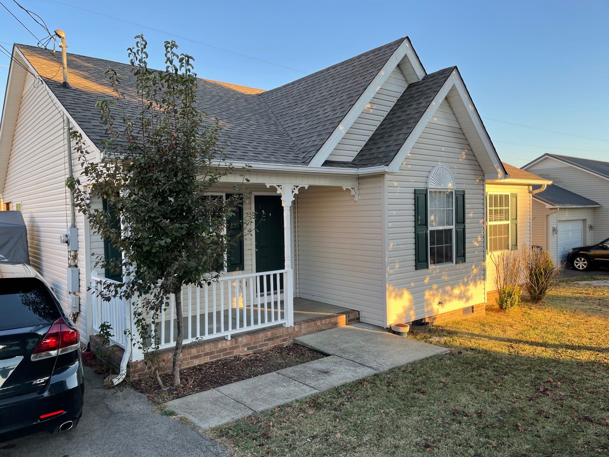 1604 Baucom Dr