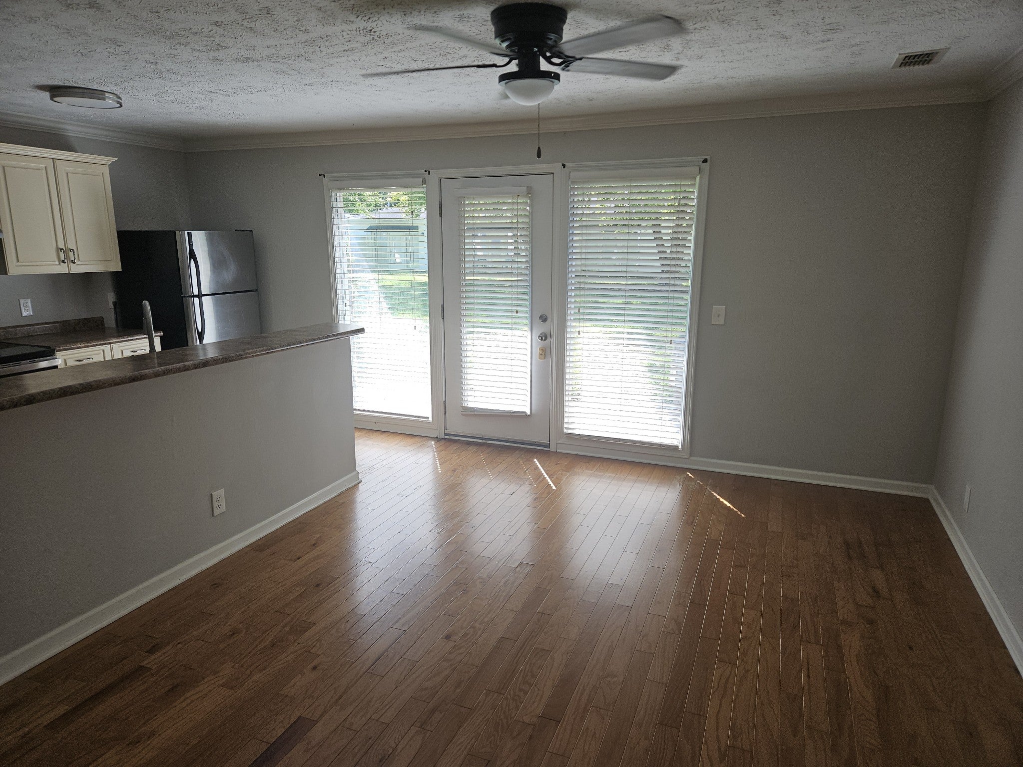 802 E Main St 20