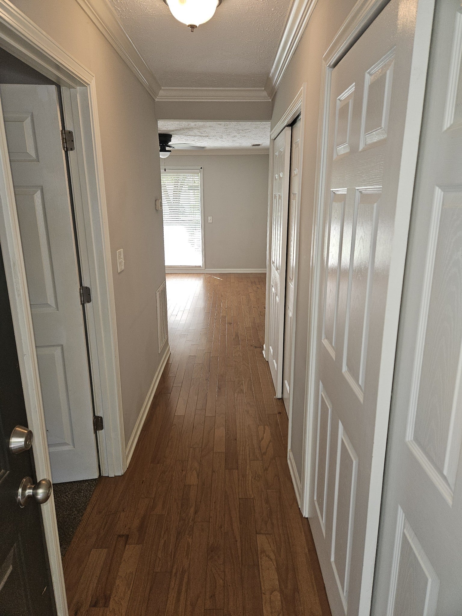 802 E Main St 20
