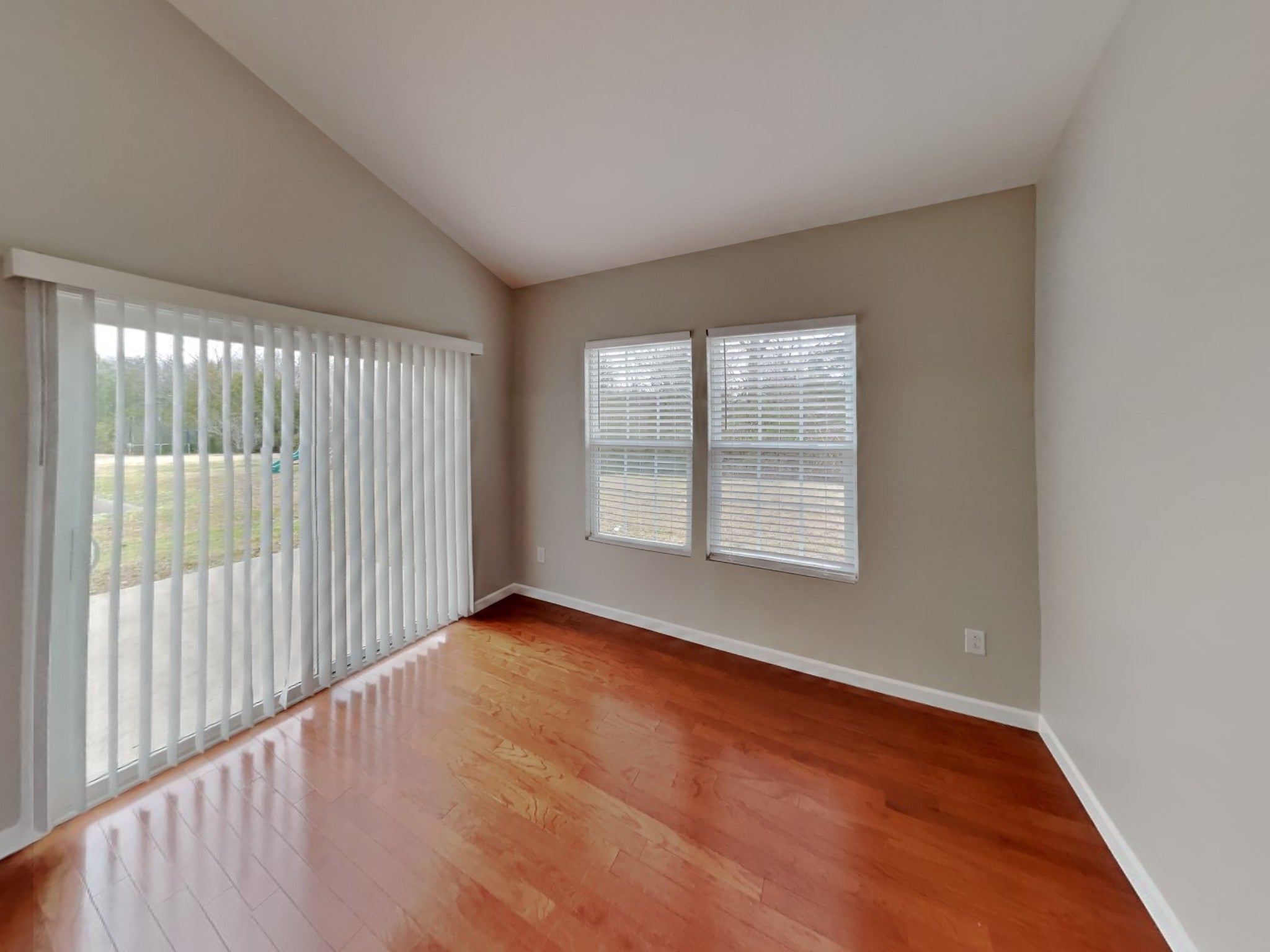 4109 Alicia Ln