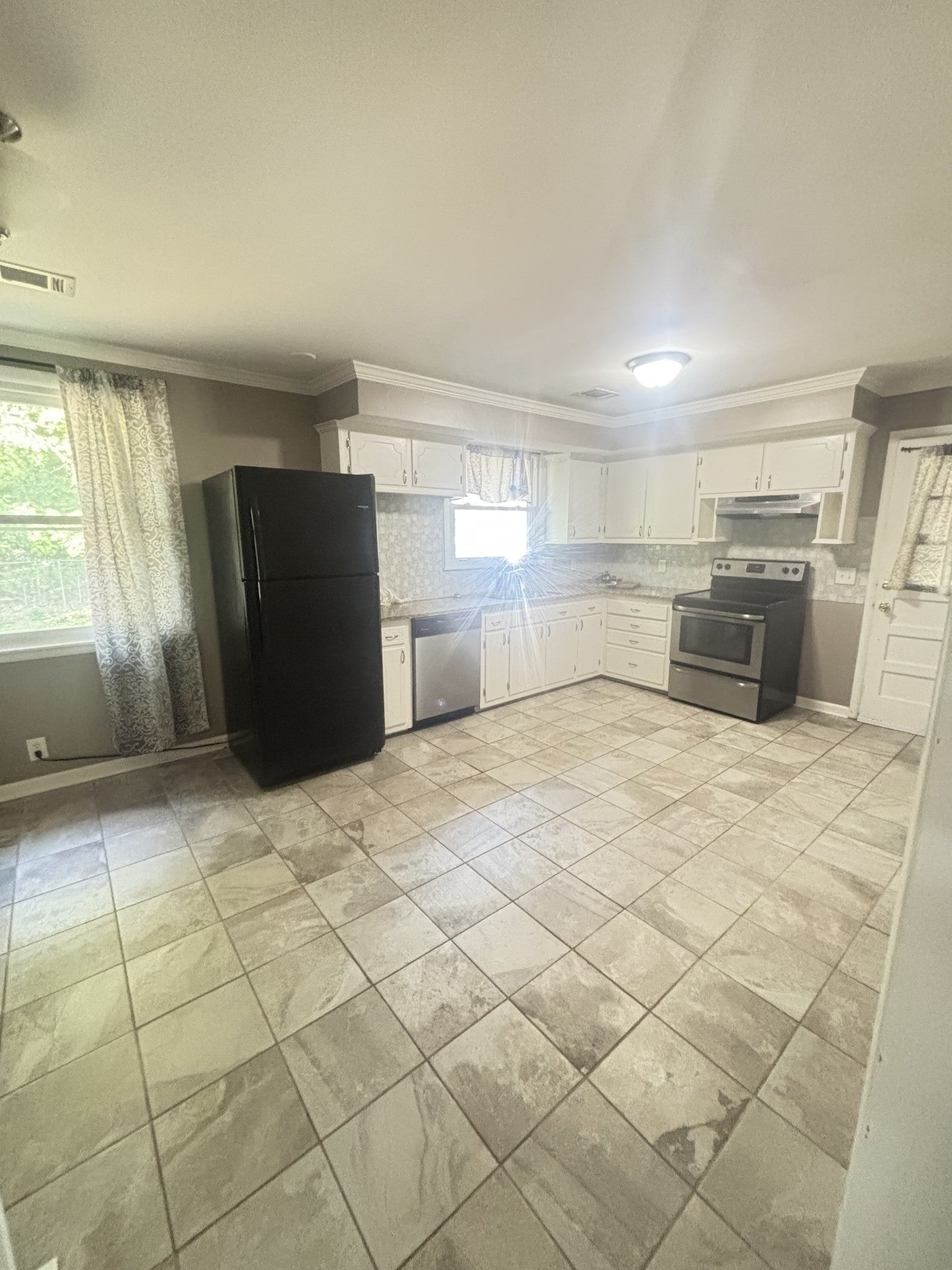 221 Bonnavue Dr