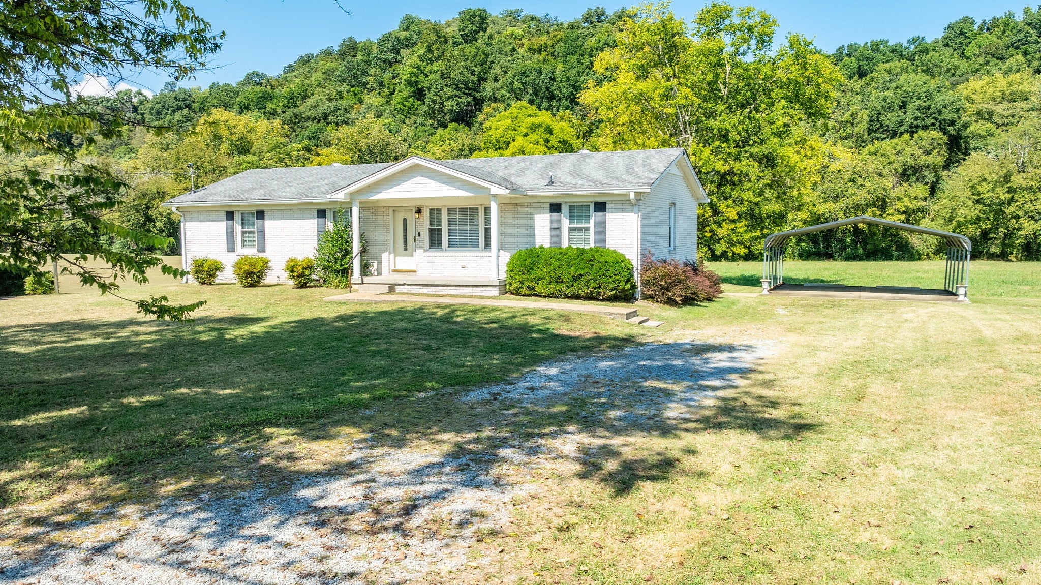8364 Old Highway 43