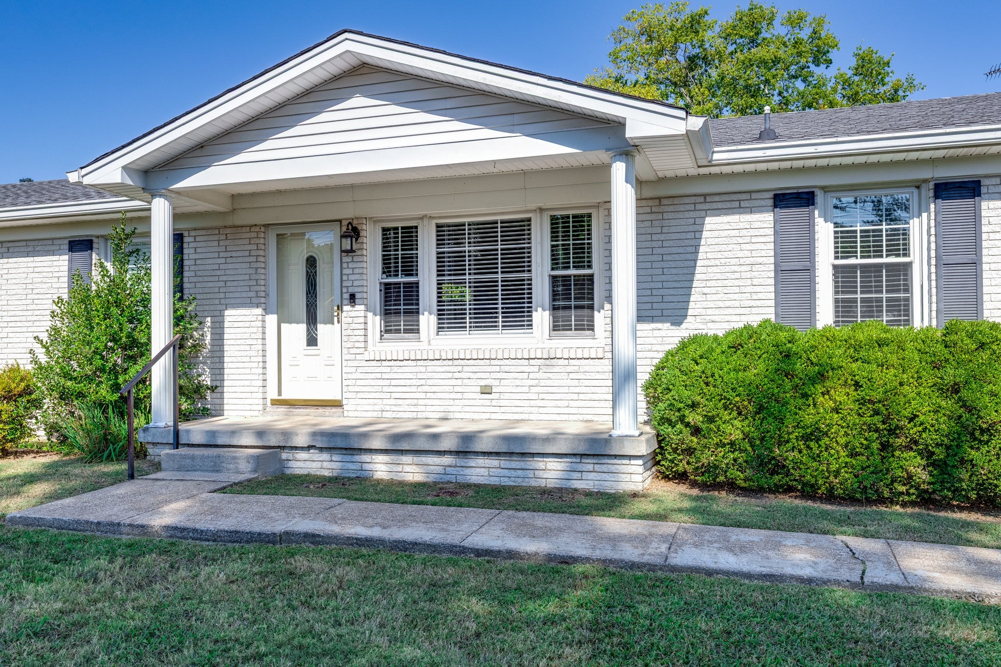 8364 Old Highway 43
