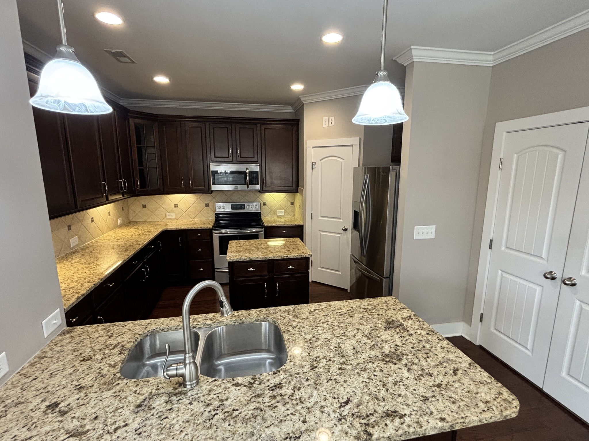 108 Bellingdon Dr