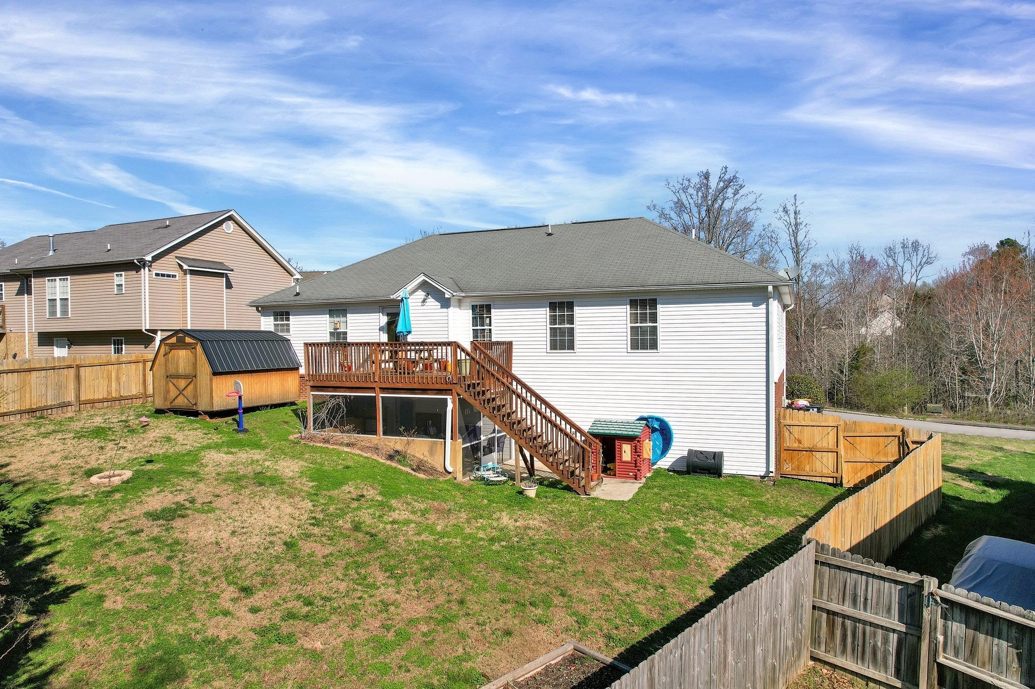 6082 Wardwell Dr