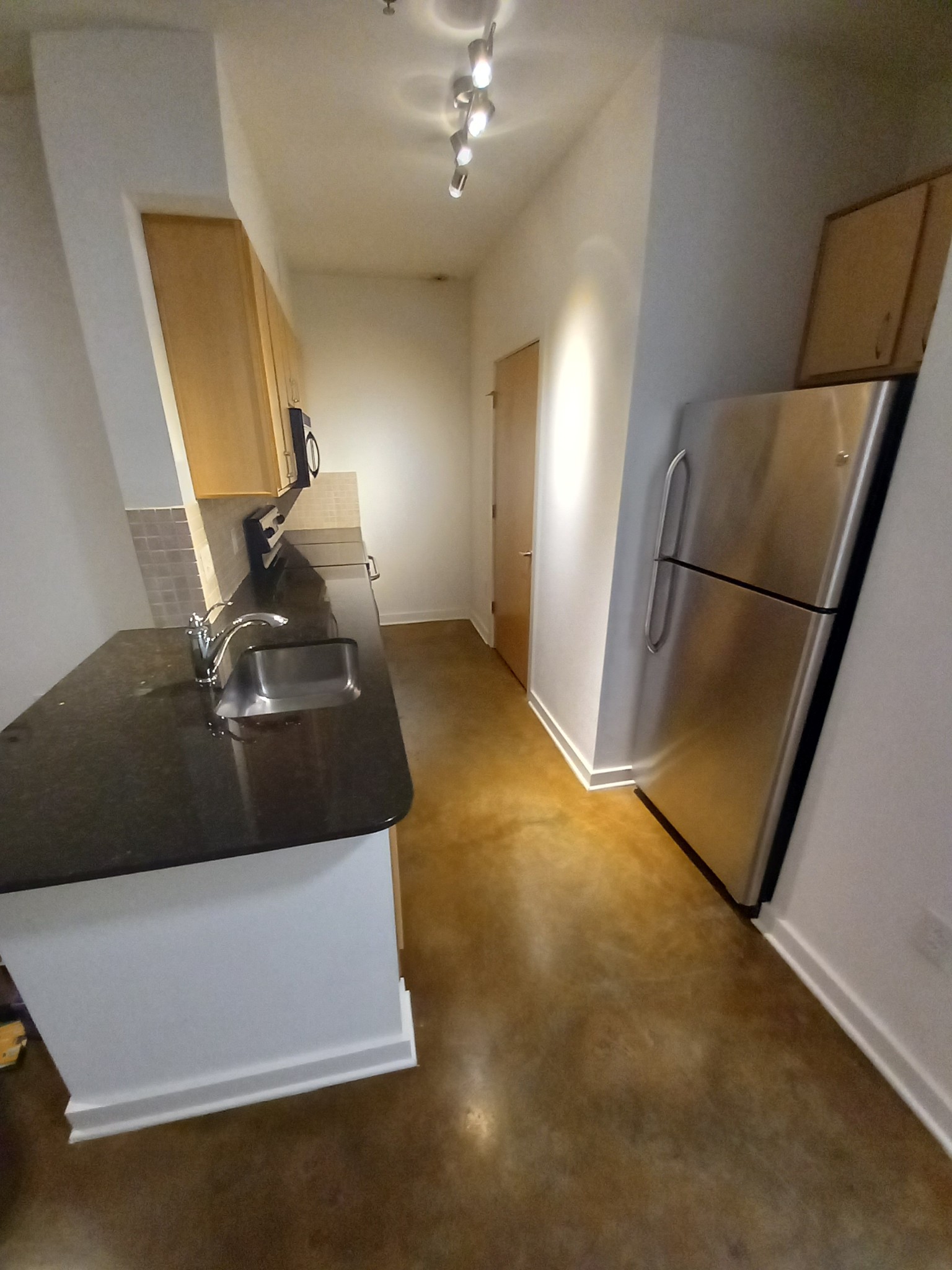 1803 Broadway 114