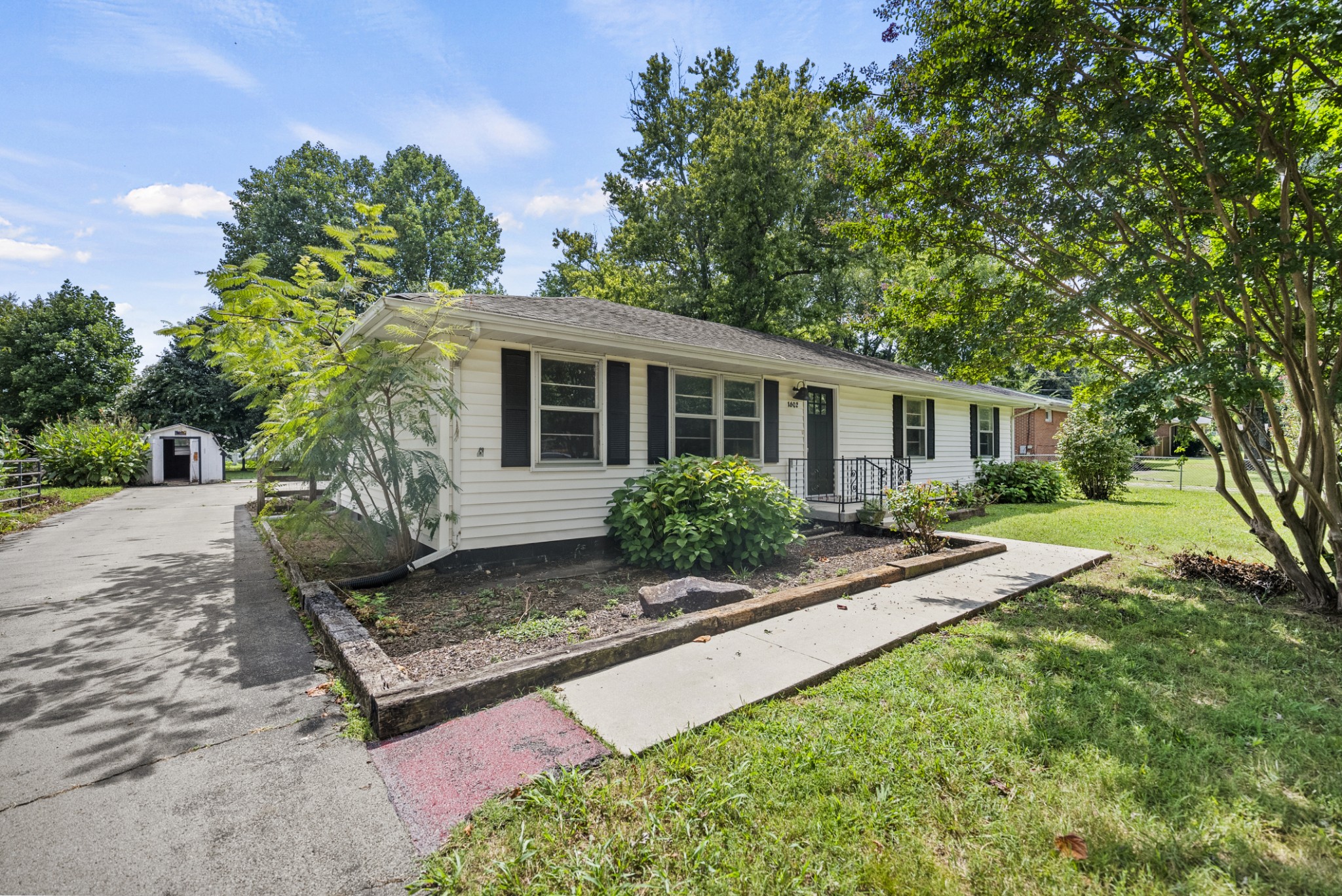 1602 Cypress Dr