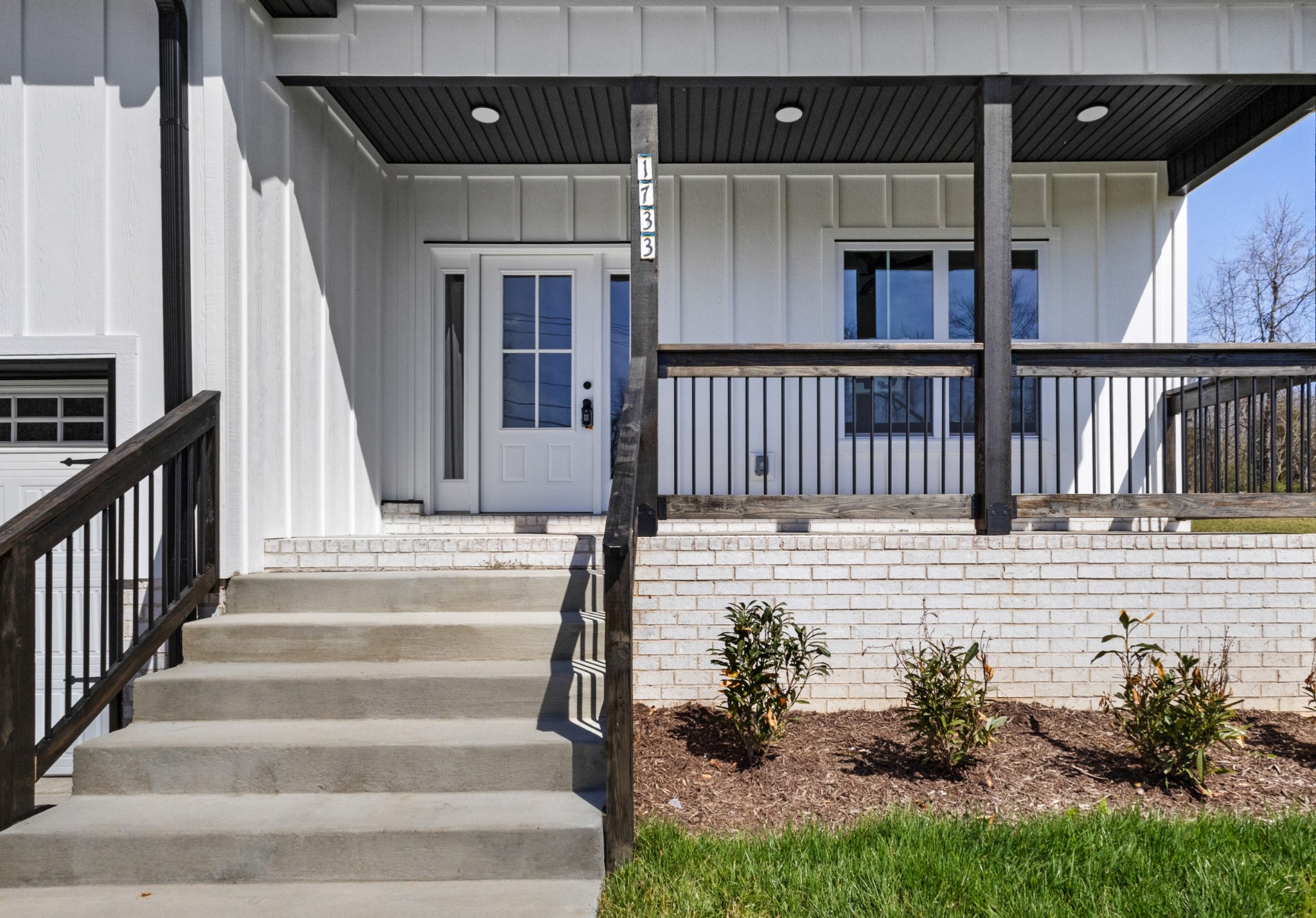 986 Alton Dr
