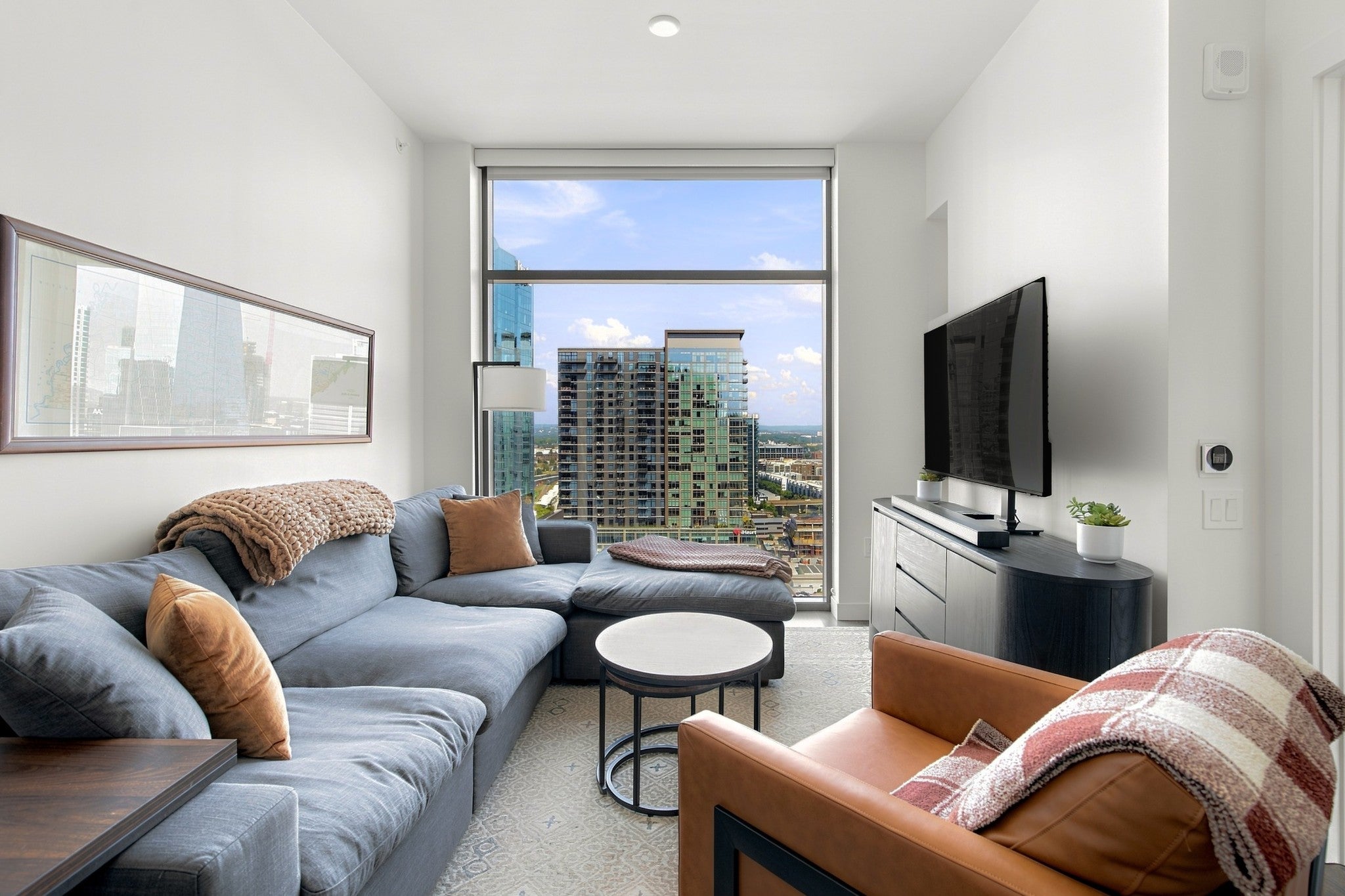 1212 Demonbreun St 1811