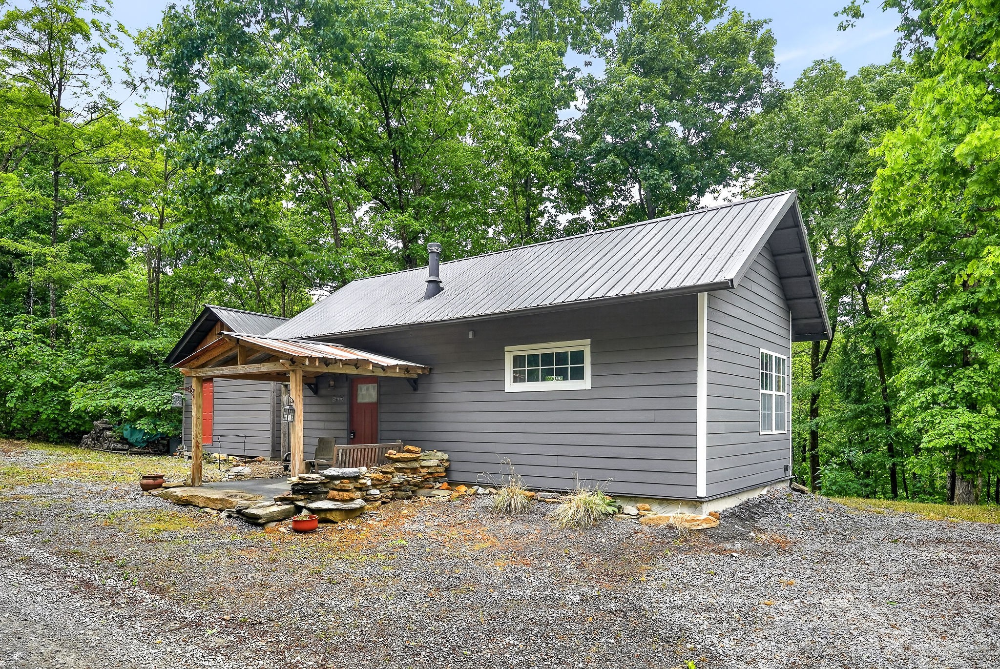 883 Rock Springs Rd