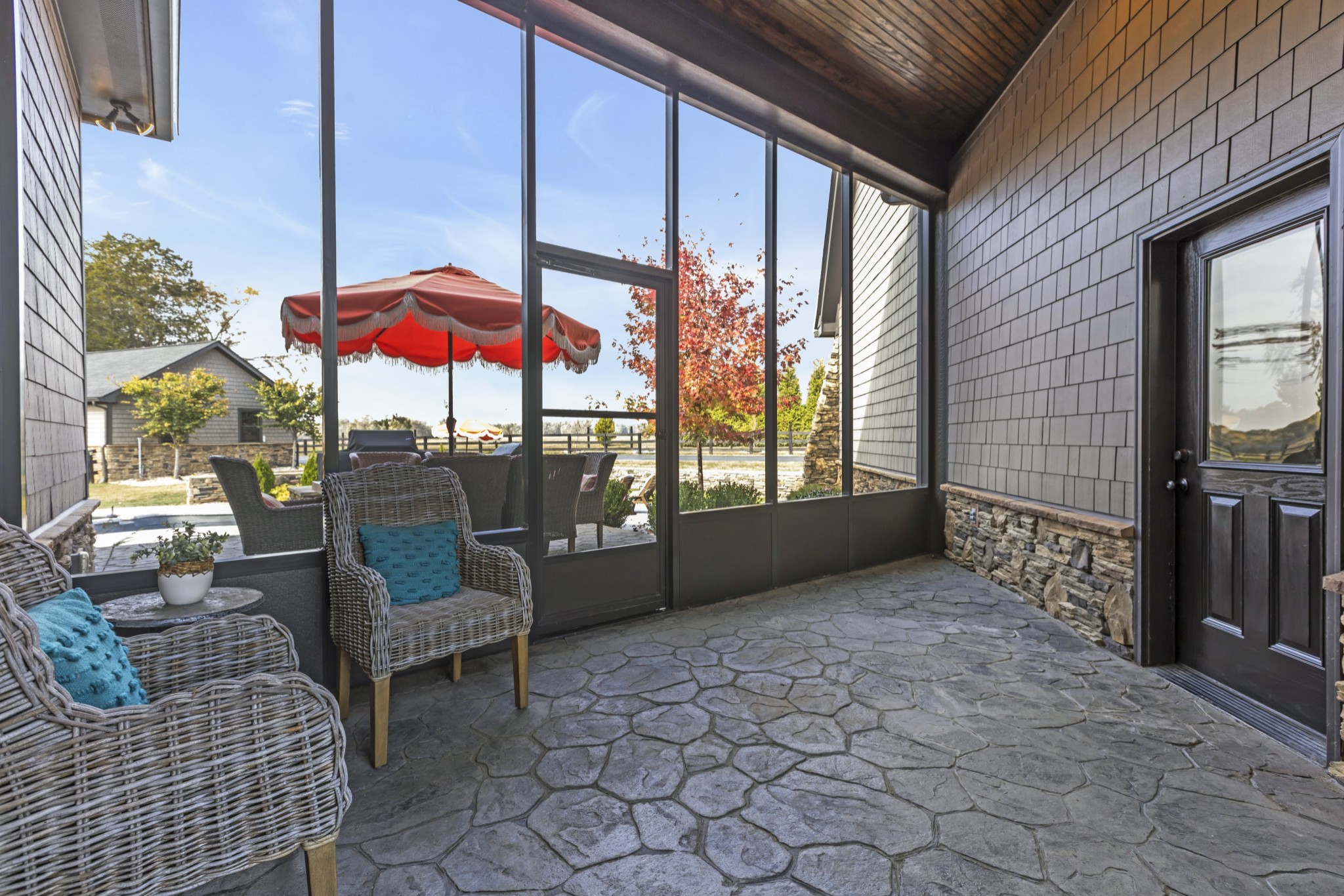 Lewisburg, Tennessee 37091, United States, 4 Bedrooms Bedrooms, ,6 BathroomsBathrooms,Residential,Active,36010