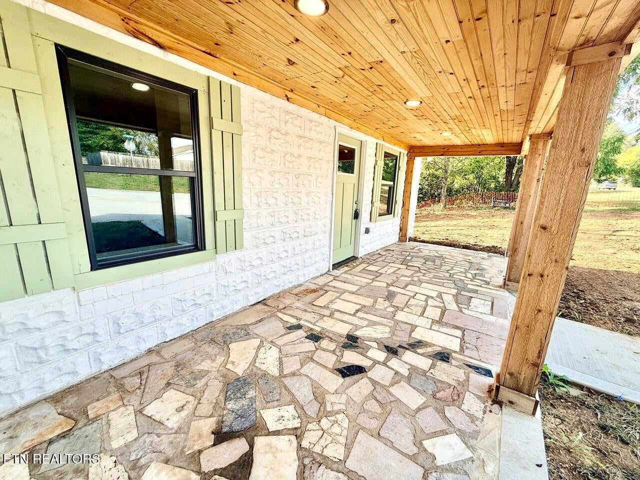 8752 Gleason Drive