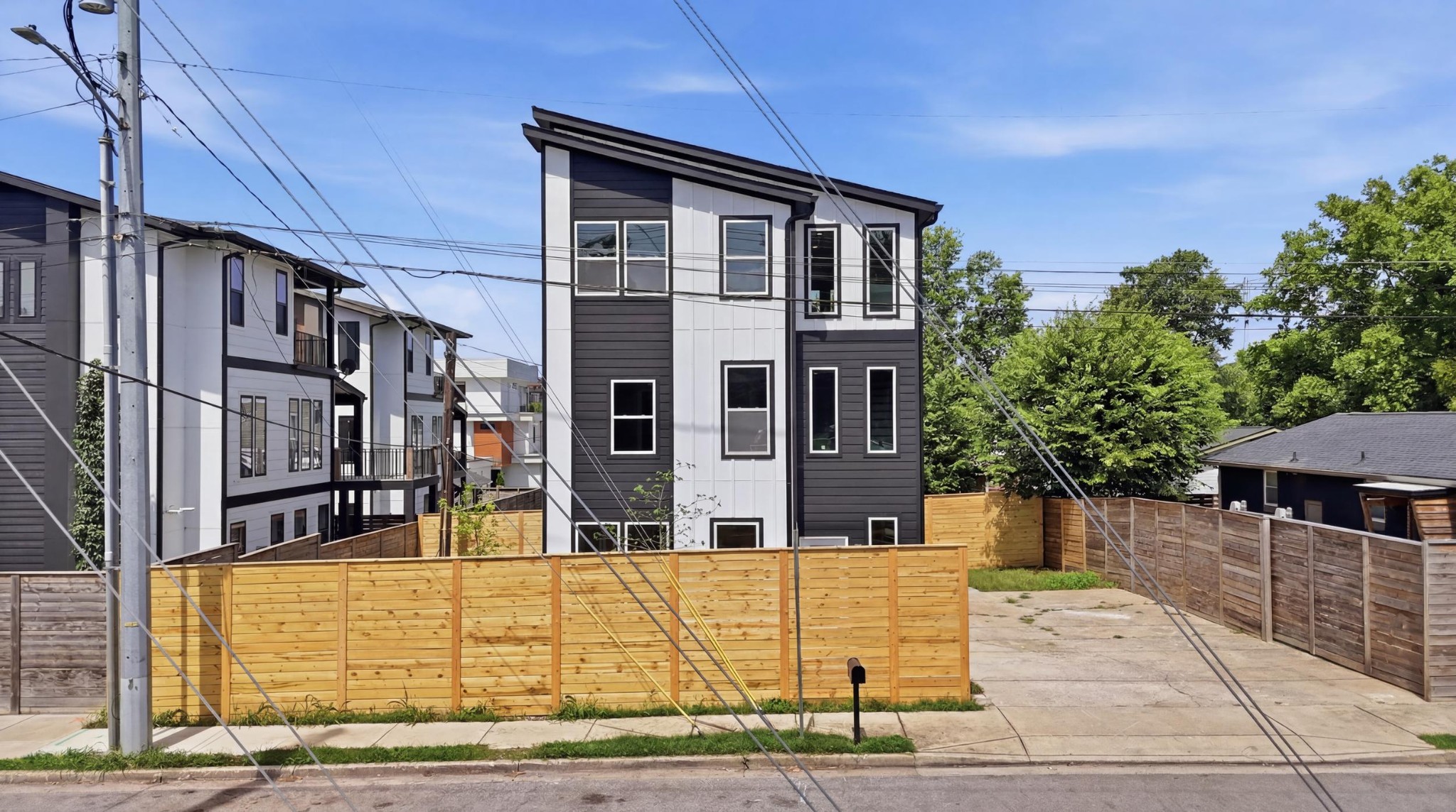 1203 14th Ave S