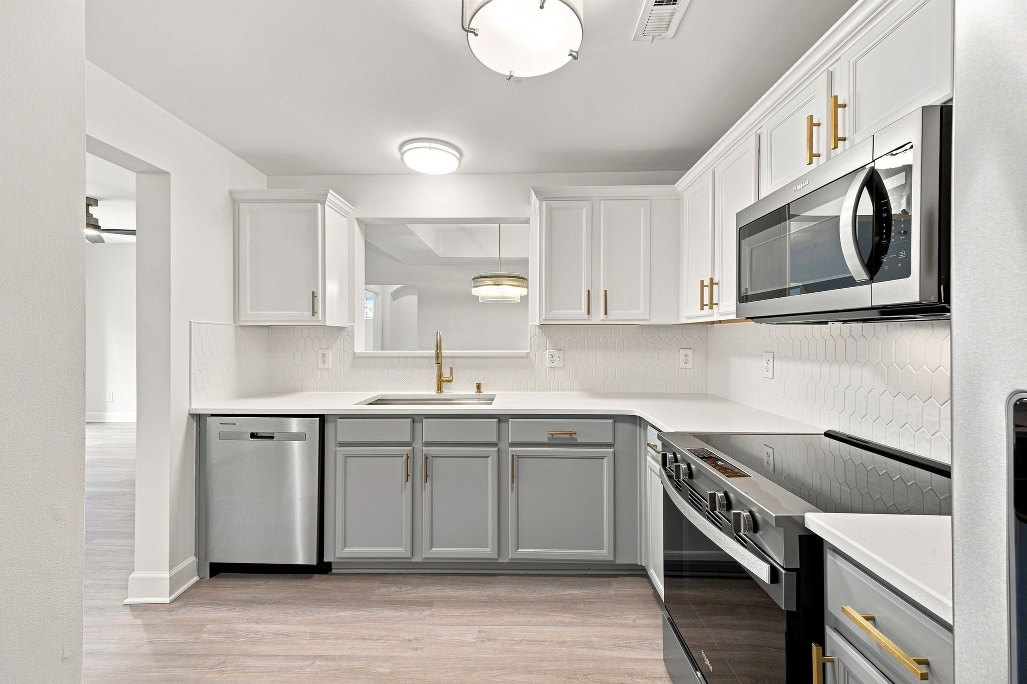 2-bed condo for sale in Antioch, TN 37013, 8601 Peckham Ln 14 8601 Peckham Ln 14, Antioch TN 37013 2-bed condo, photo 2 of 37