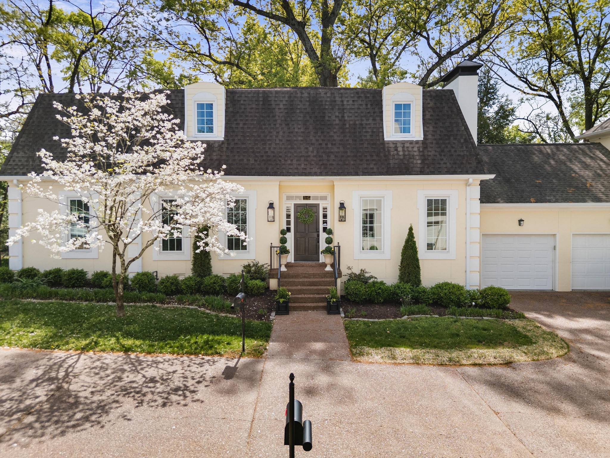 214 Chestnut Hill Dr