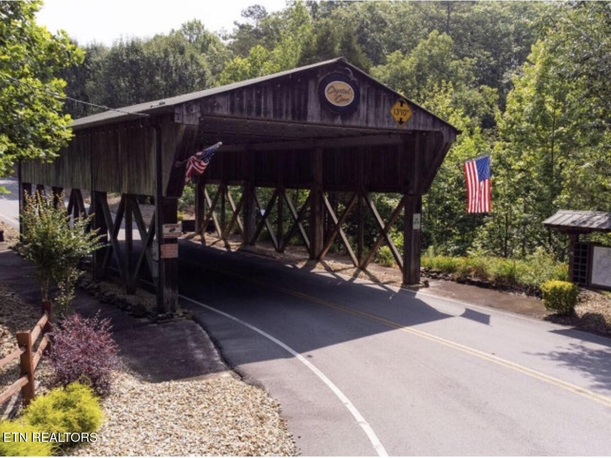 228 Crystal Springs Rd