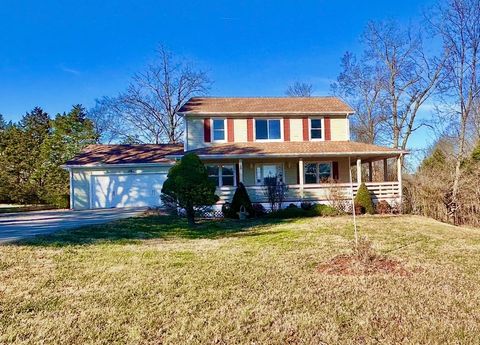 739 Salem Ridge Rd Clarksville TN 37040