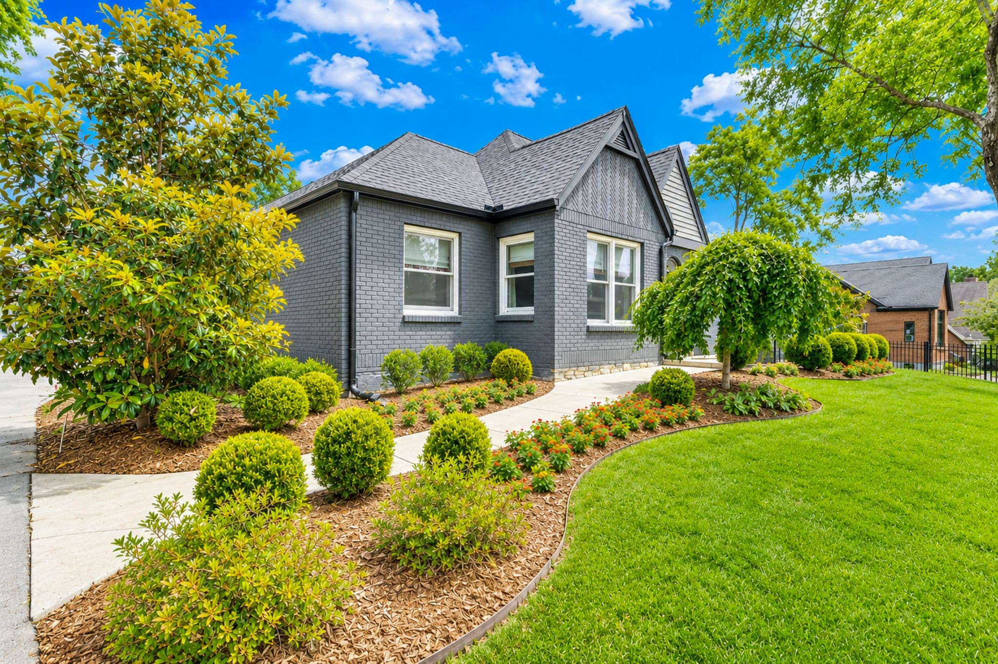 2012 Cedar Ln