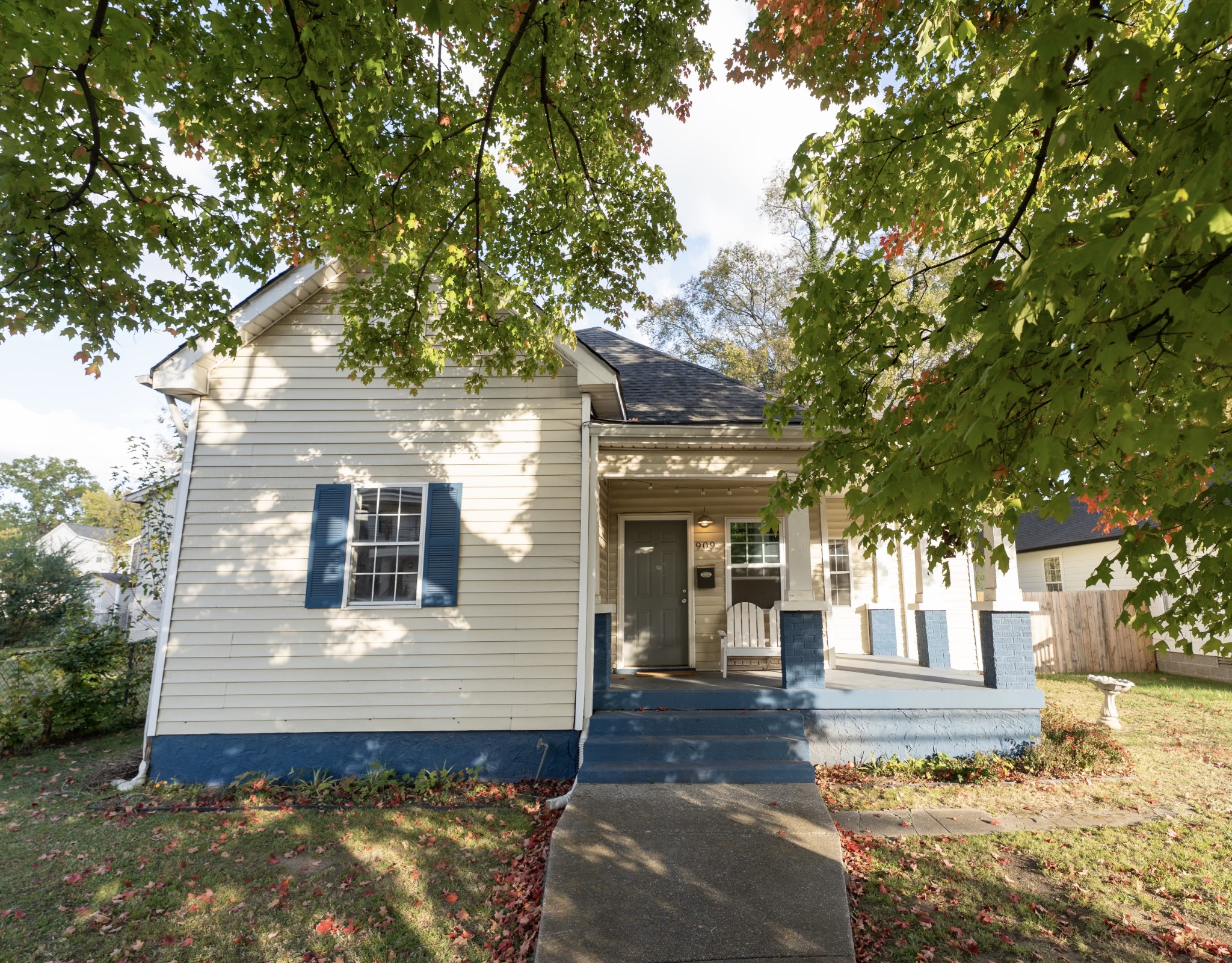 909 Lischey Ave