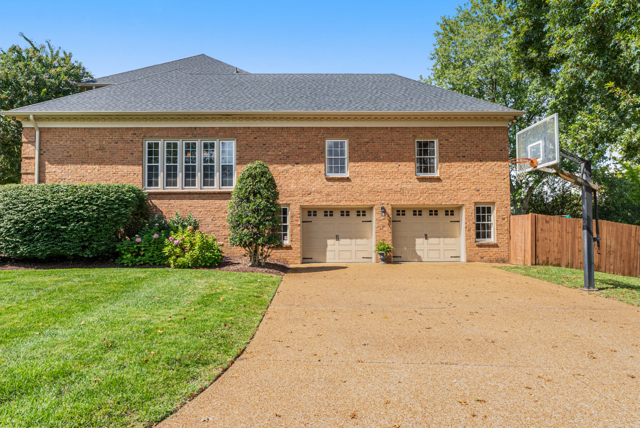 528 Waxwood Dr