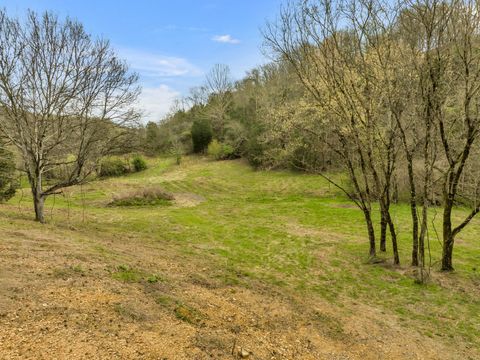 1 Rabbit Trail Road Culleoka TN 38451