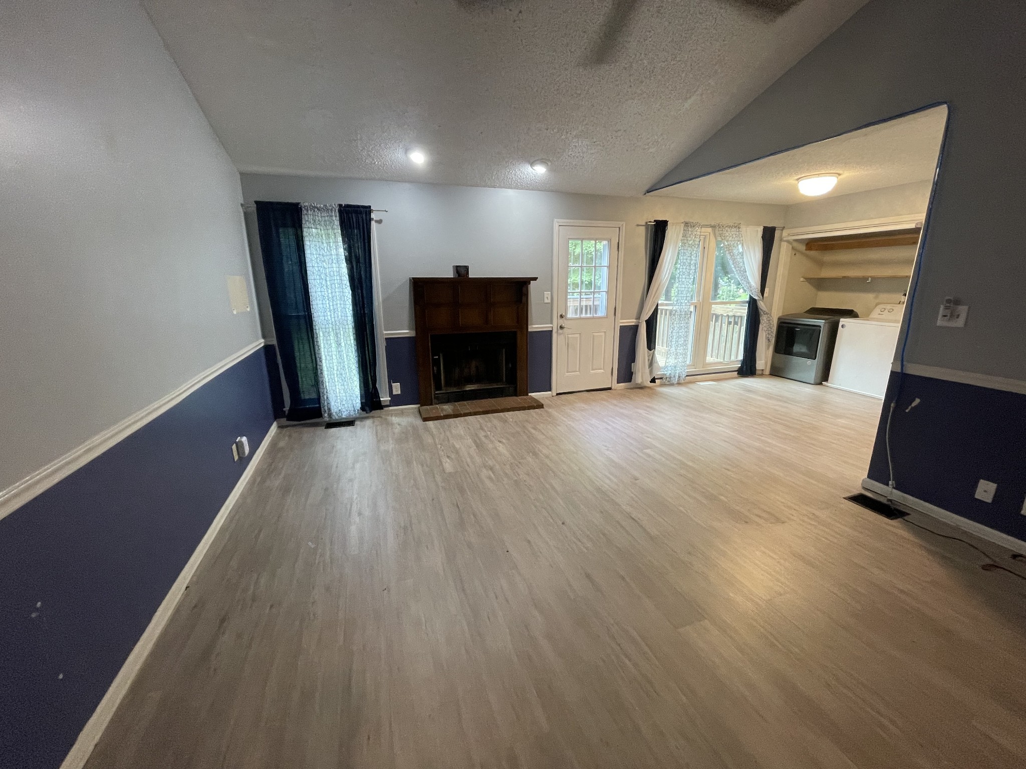 327 Lancaster Rd