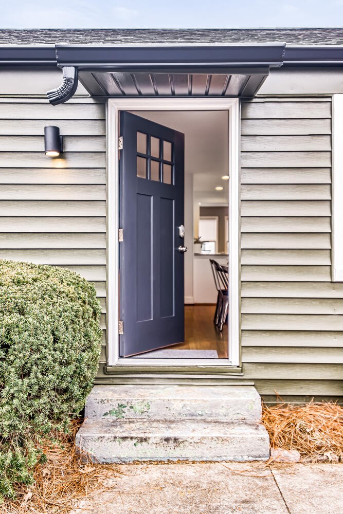 2809 Azalea Pl