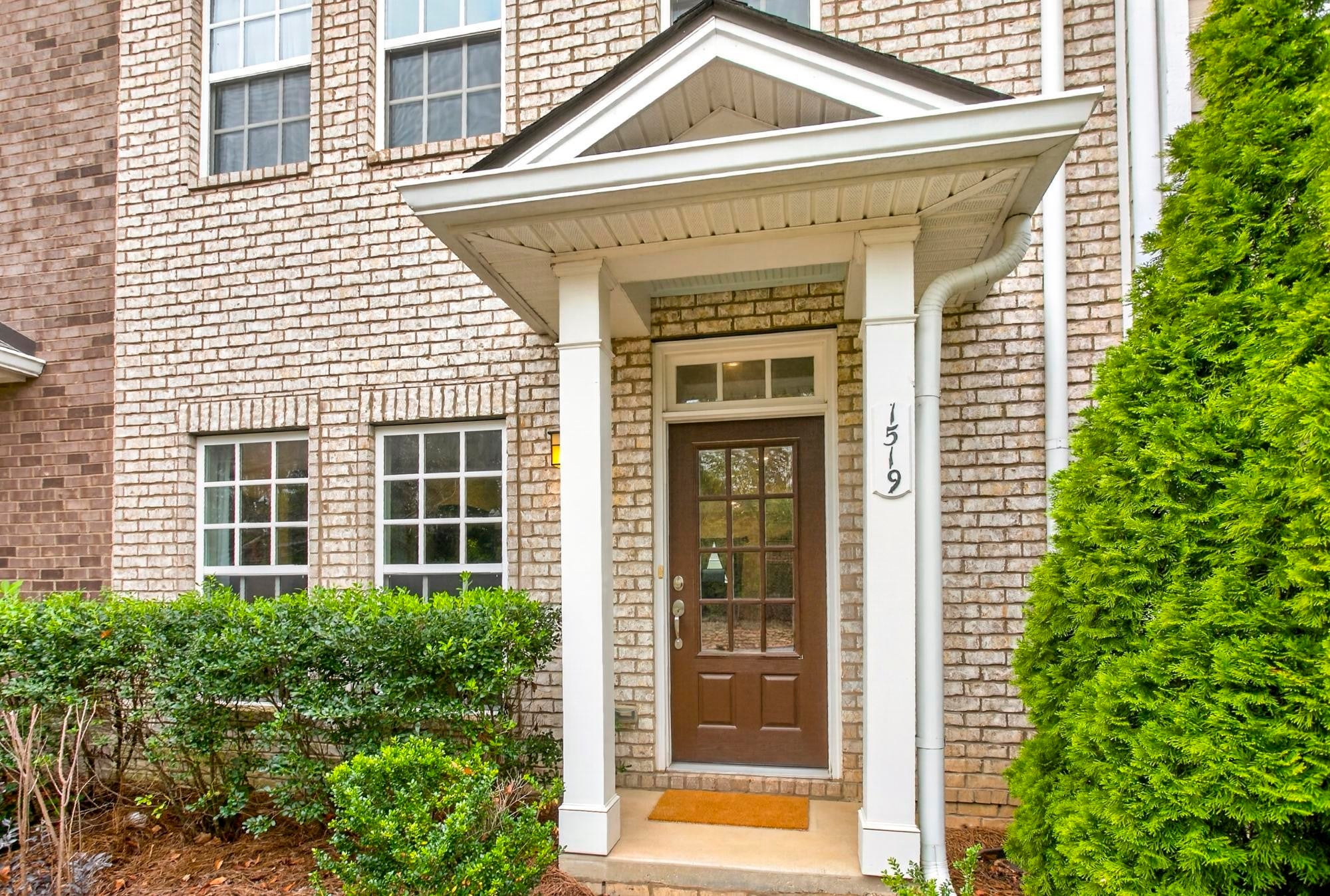1519 Winding Creek Dr