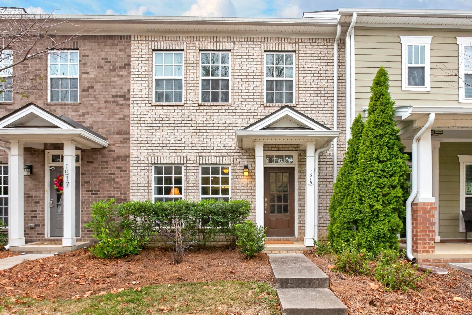1519 Winding Creek Dr