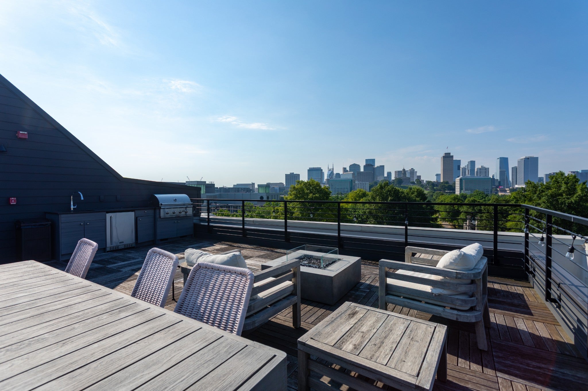 601 Madison St 307