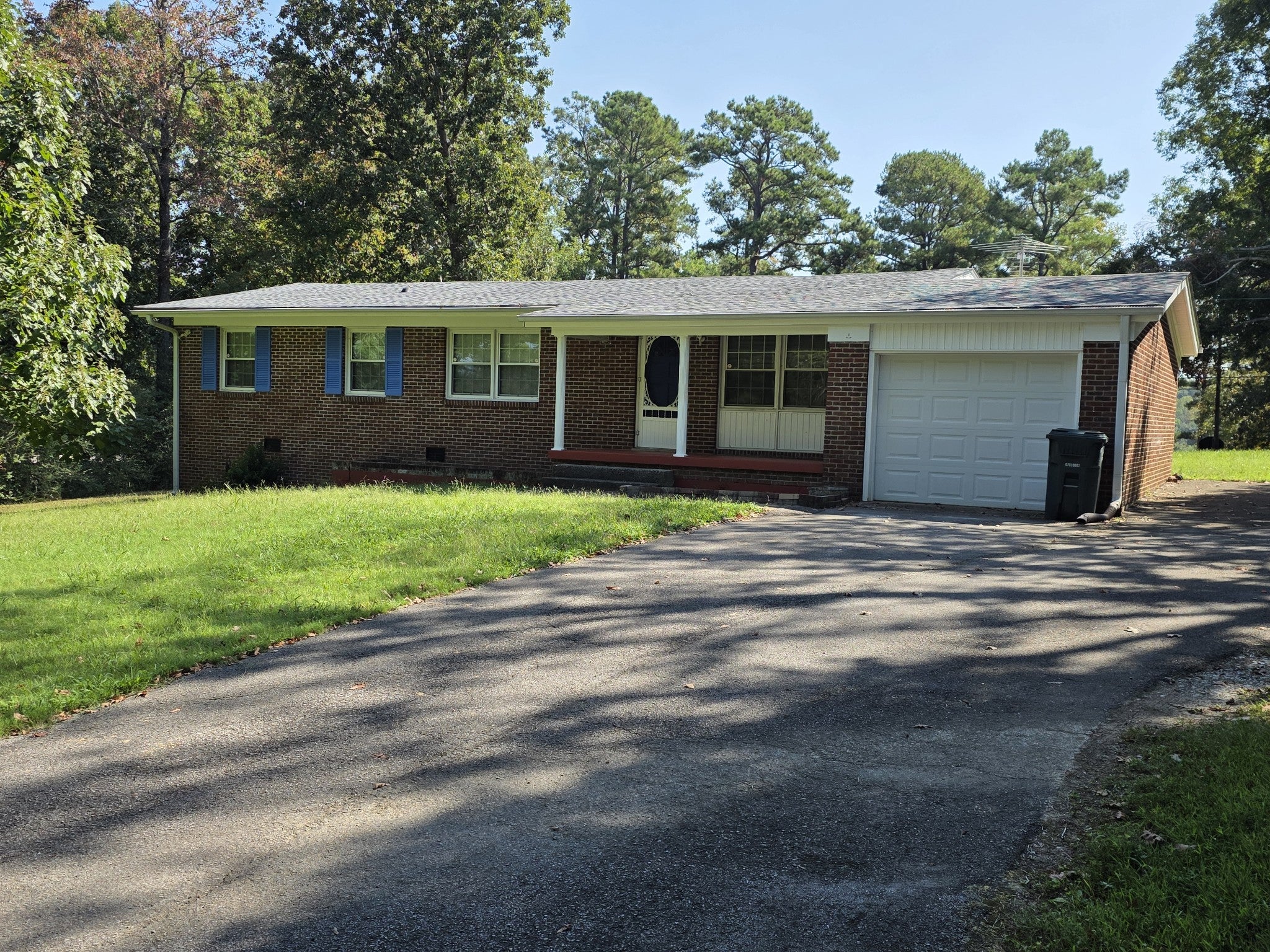 402 Broadview Dr