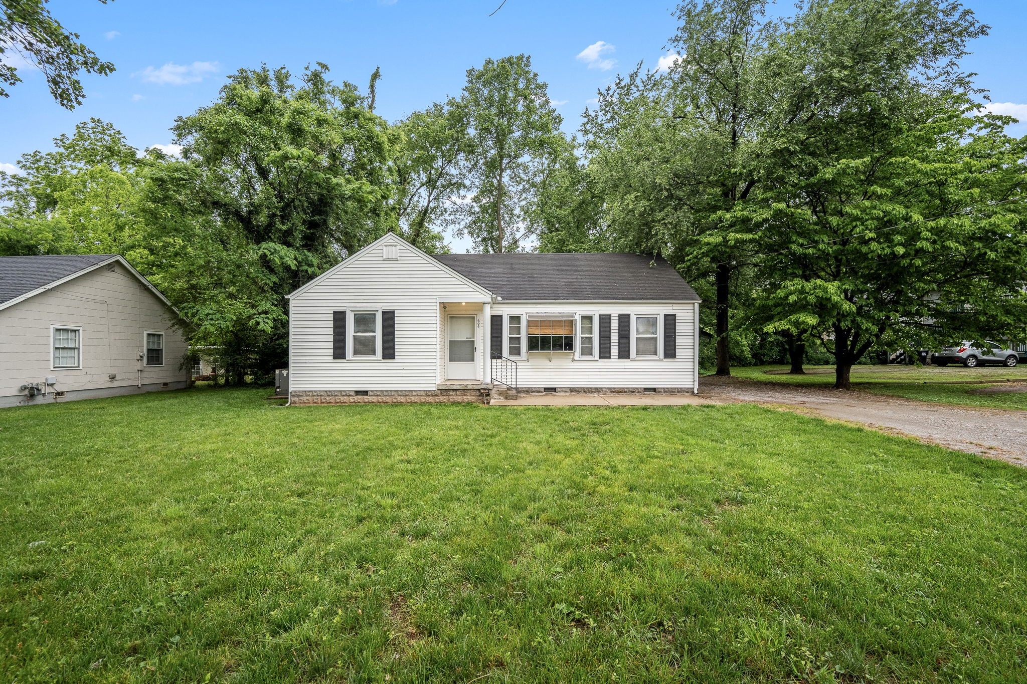 304 4th Ave