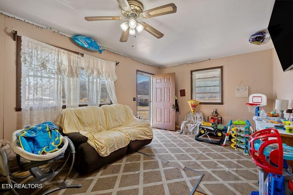 1105 Riverside Drive