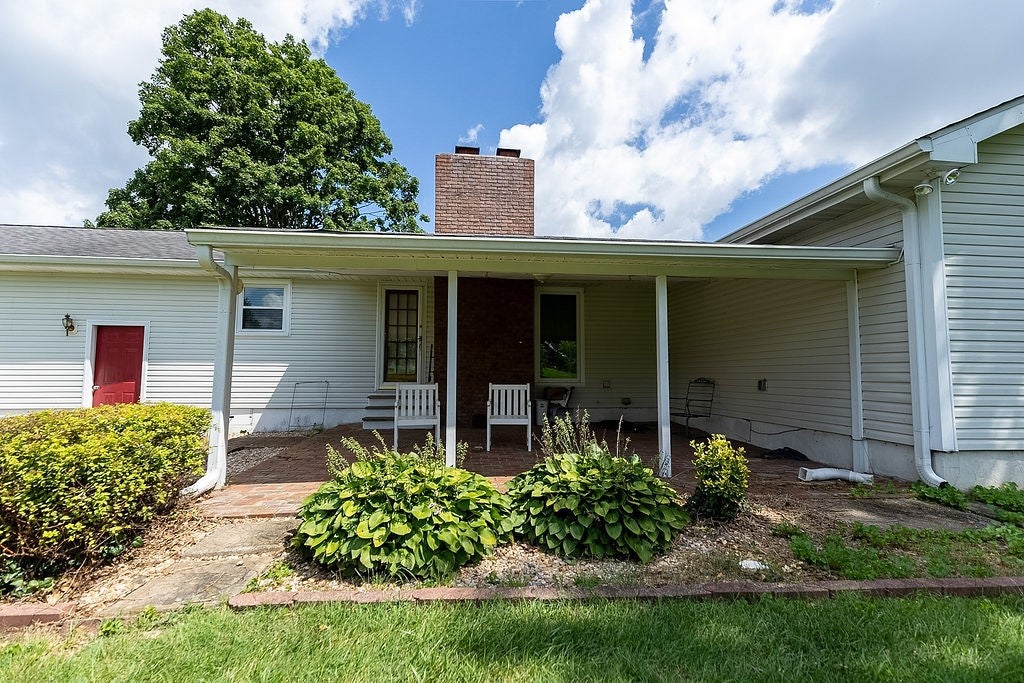 1200 Pin Oak Dr