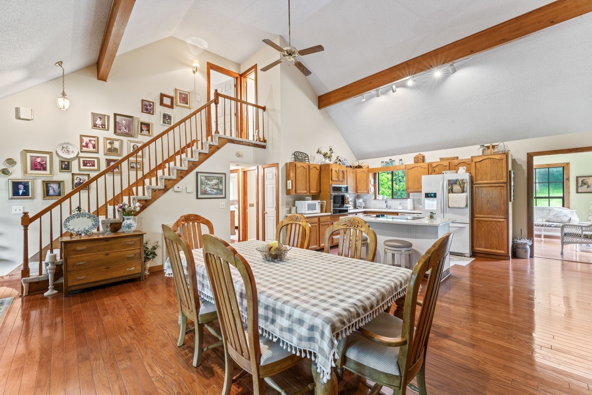 626 Coop Rd