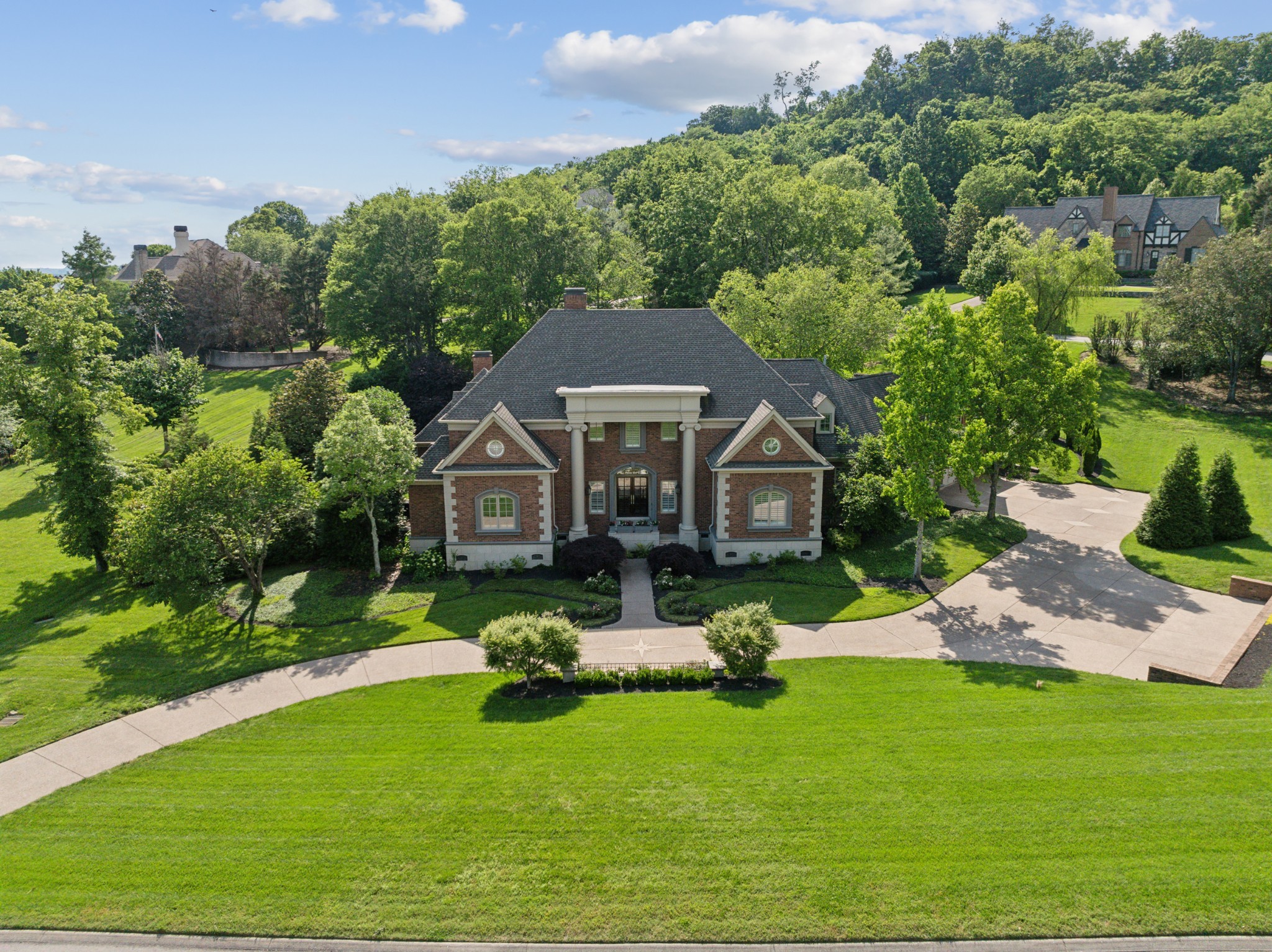 384 Lake Valley Dr